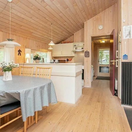 Three-bedroom Holiday In Pandrup 2 Rødhus