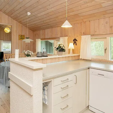 Ferienhaus Three-bedroom Holiday In Pandrup 2