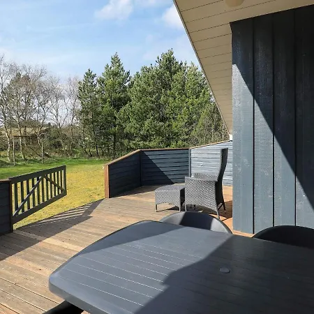 Three-bedroom Holiday In Pandrup 2 * Rødhus